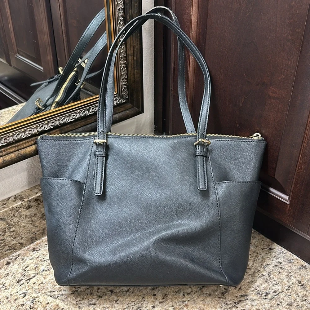 Michael Kors Jet Set Top-Zip Black Saffiano Leather Tote
